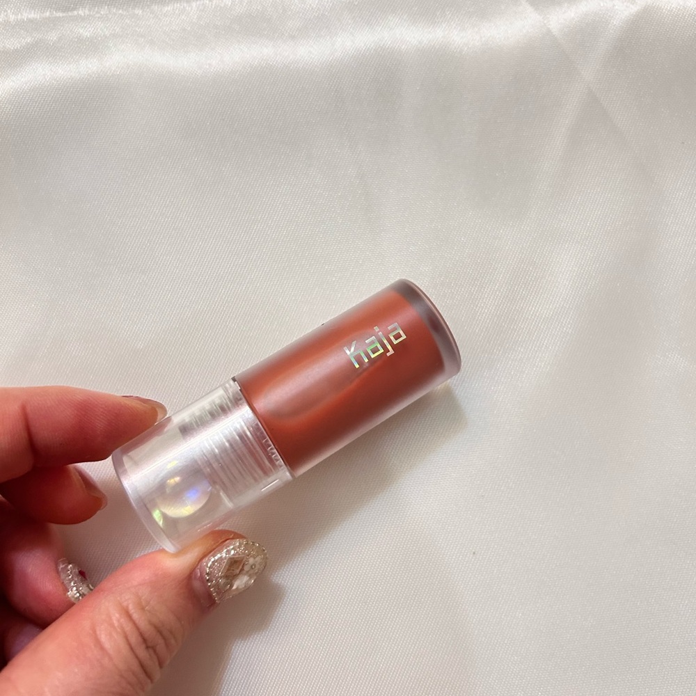 Charlotte Tilbury Highlighter & kaja juicy glass - Picture 7 of 14